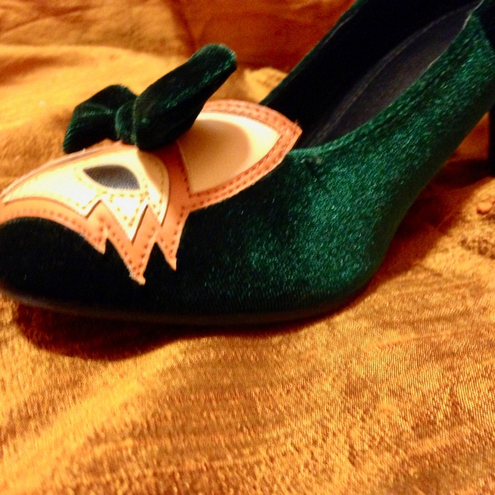 TUK Emerald Velvet Fox Pumps Tredaire Price FIRM - Picture 5 of 8